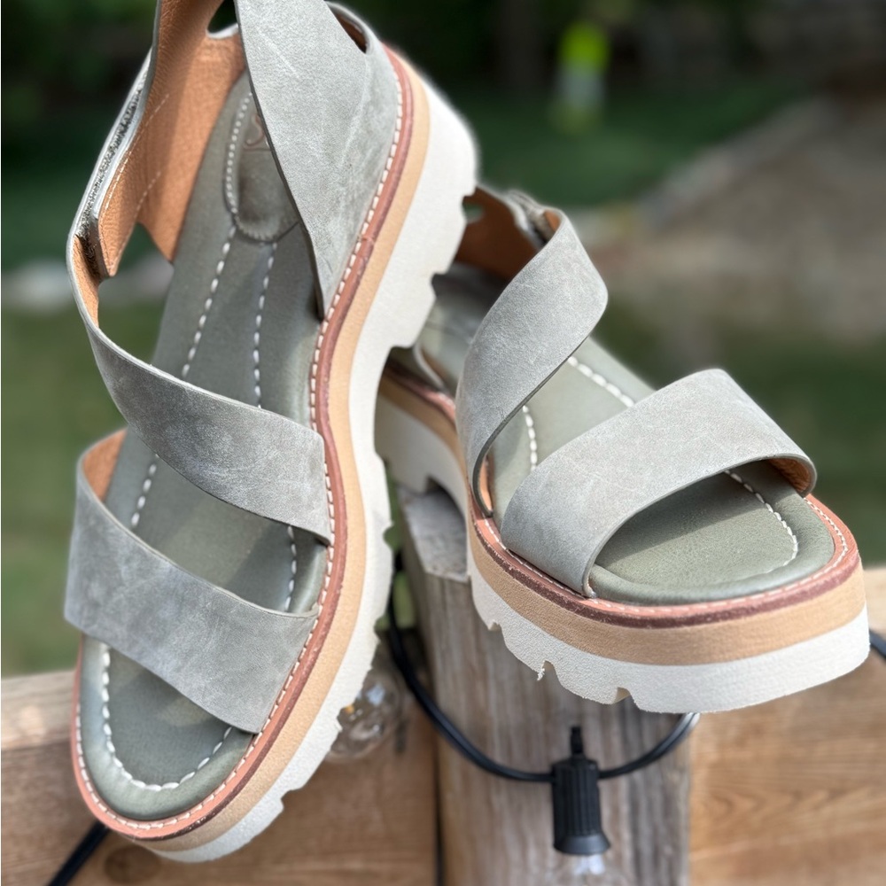 Sofft Pru Heeled Sandal in Olive *NEW*